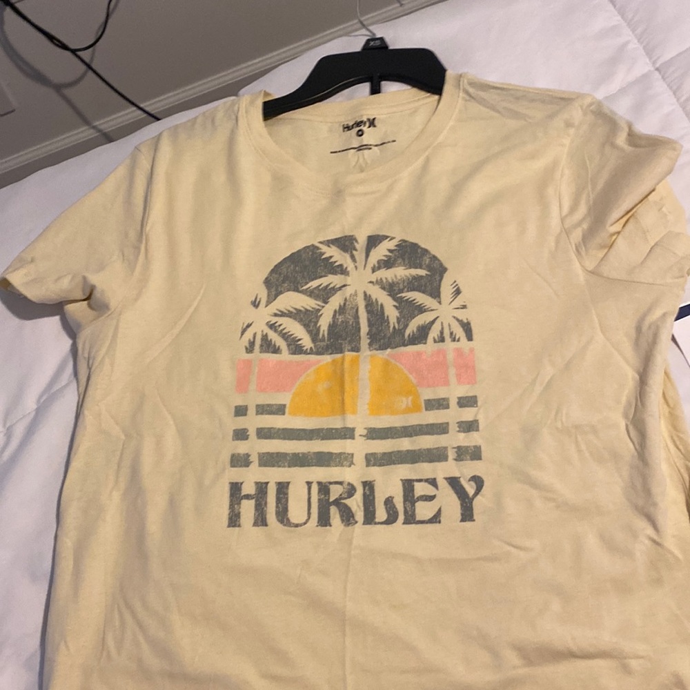 NWT Womens Hurley T Shirt